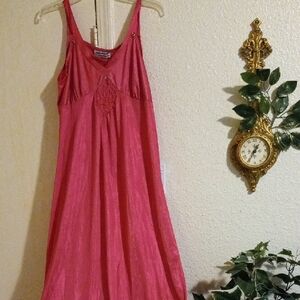 new Elegant Pink Women's Nightgown